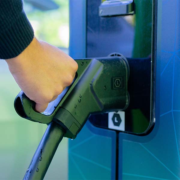 Borne de recharge rapide pour entreprise