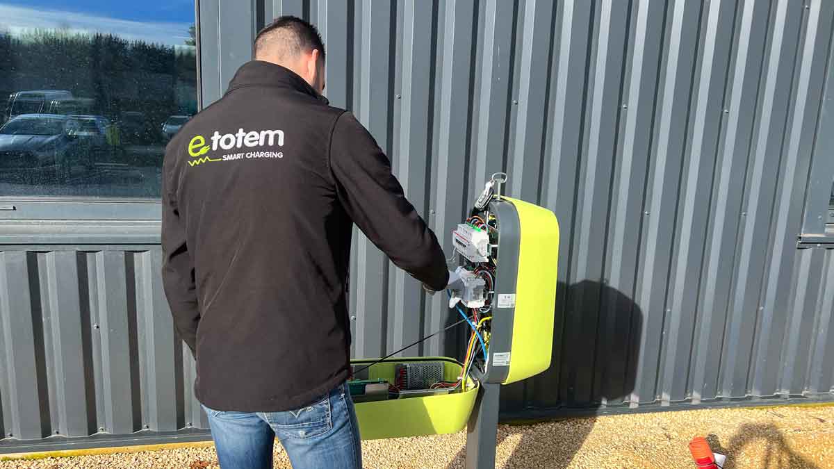 Maintenance préventive et curative des bornes de recharge IRVE e-Totem